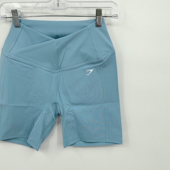 GymShark NWT Women's Iceberg Blue CROSSOVER Shorts, Size Medium or XLarge - Picture 3 of 7